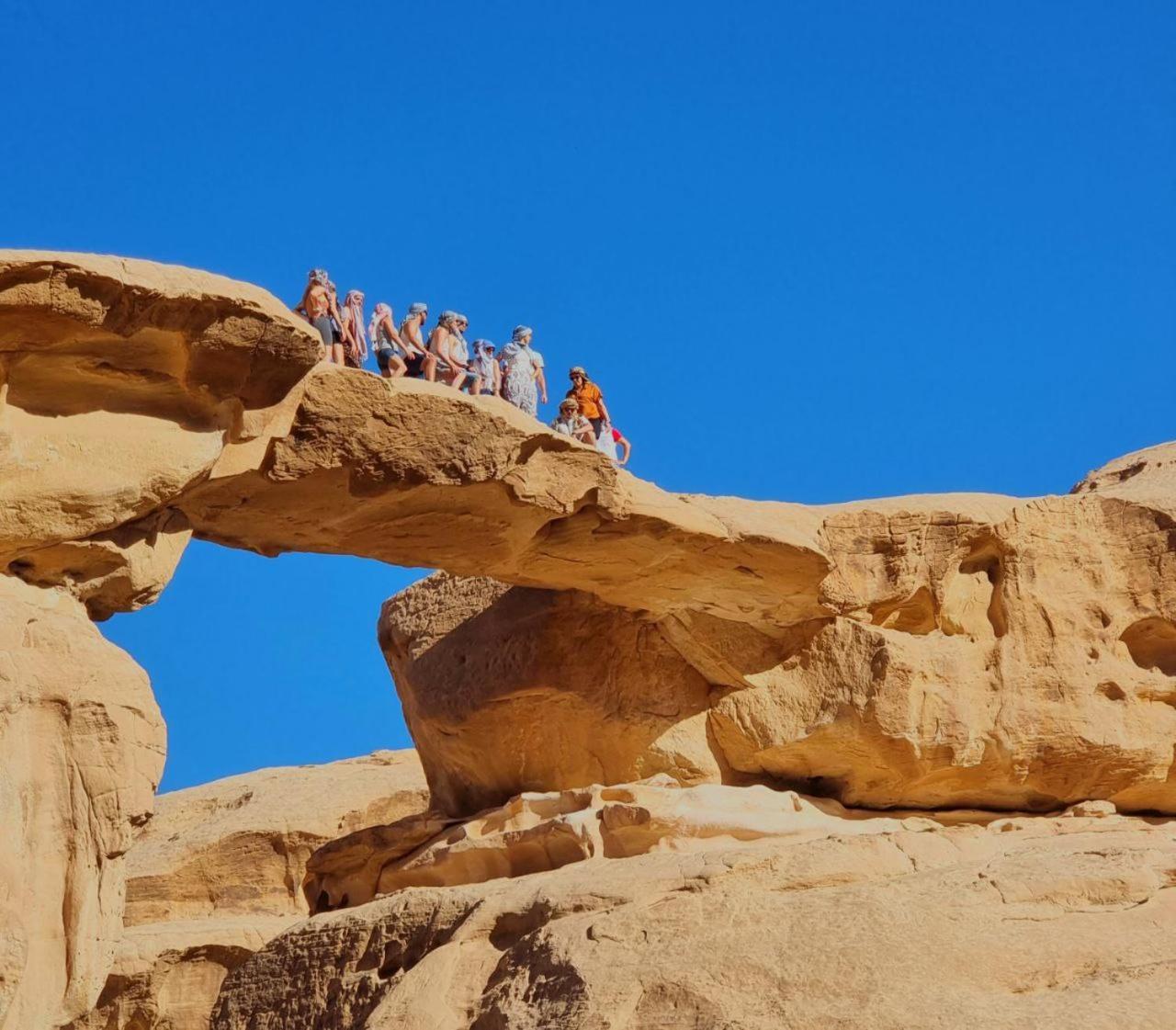 Star Magic Camp Hotell Wadi Rum Exteriör bild
